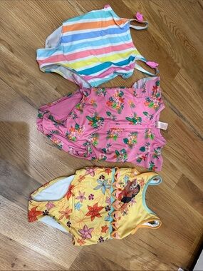 Bundle Girls' Swimsuits